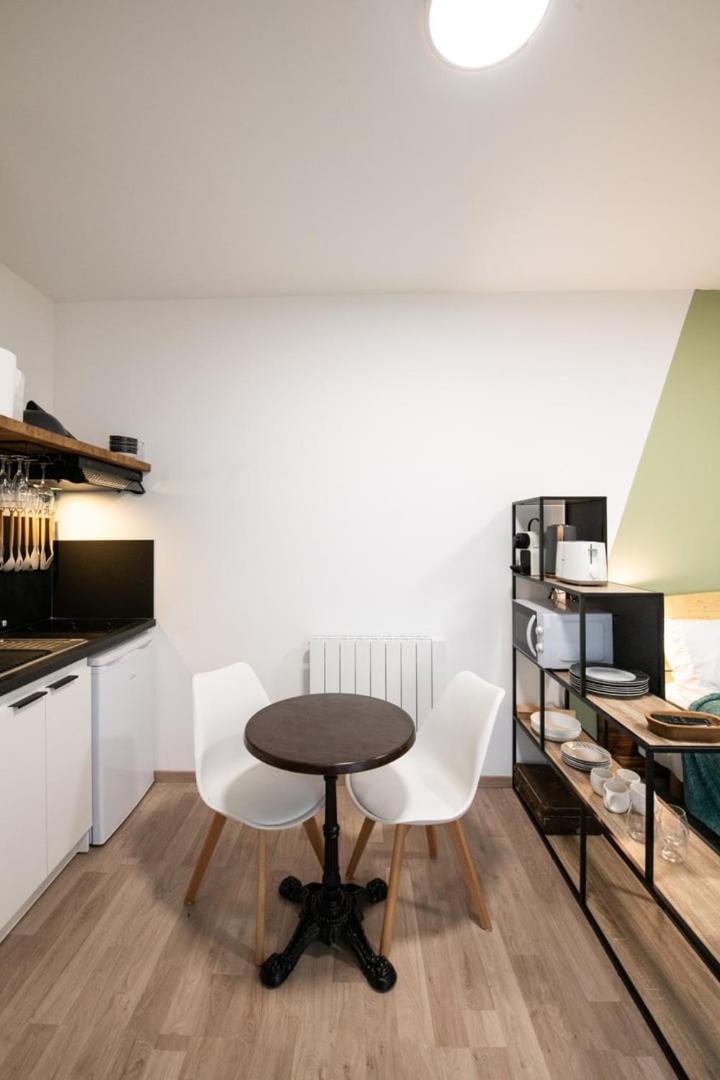 Suite Kella Tassin - Beau Studio Renove Luaran gambar